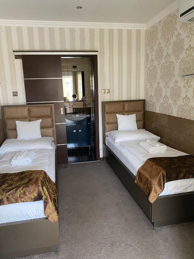 Jászberény Blueline Motel מראה חיצוני תמונה