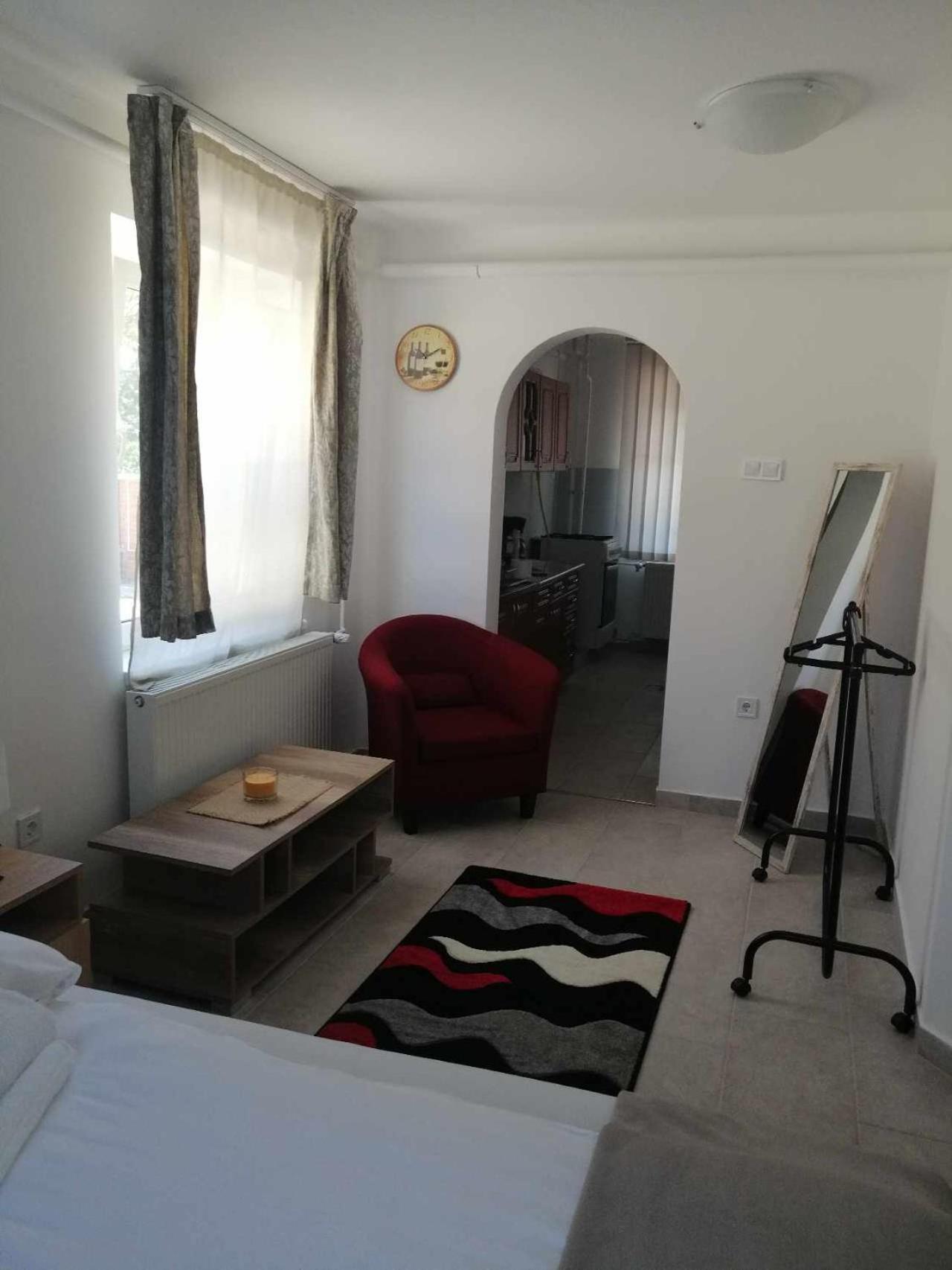 Jászberény Blueline Motel מראה חיצוני תמונה